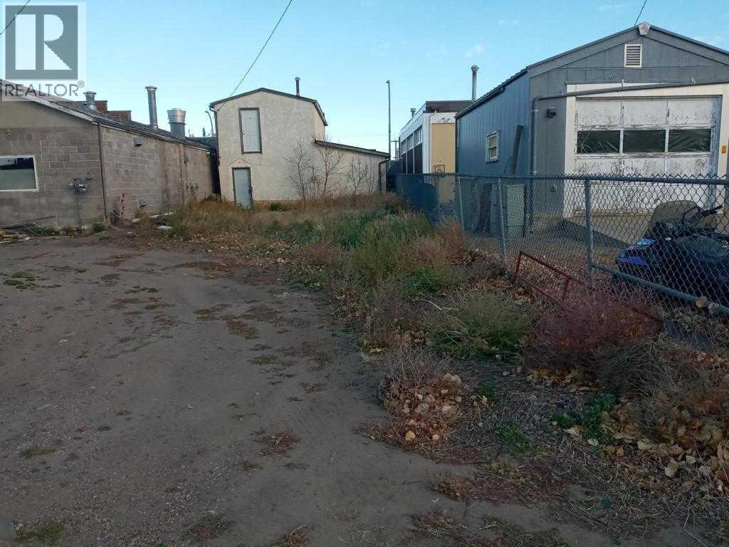 208 Main Street Property Photo 3