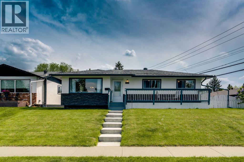249 Acadia Drive Se Property Photo 1