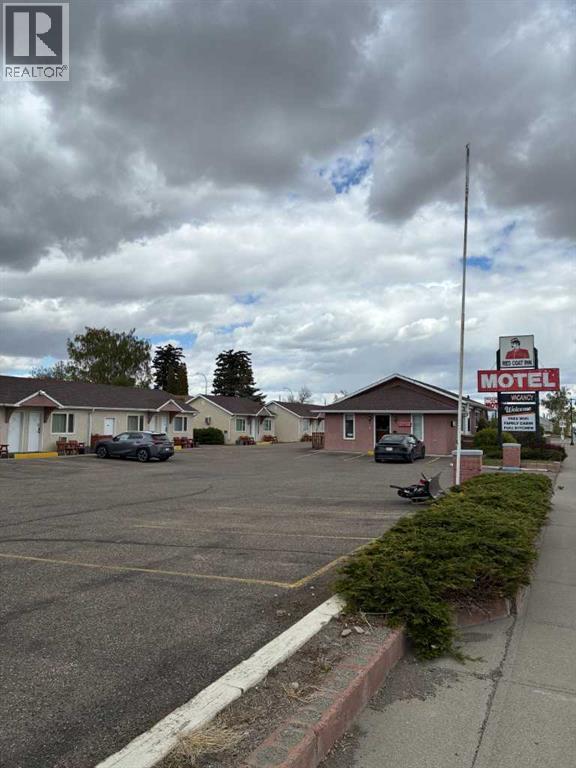 359 24 Street Property Photo 2