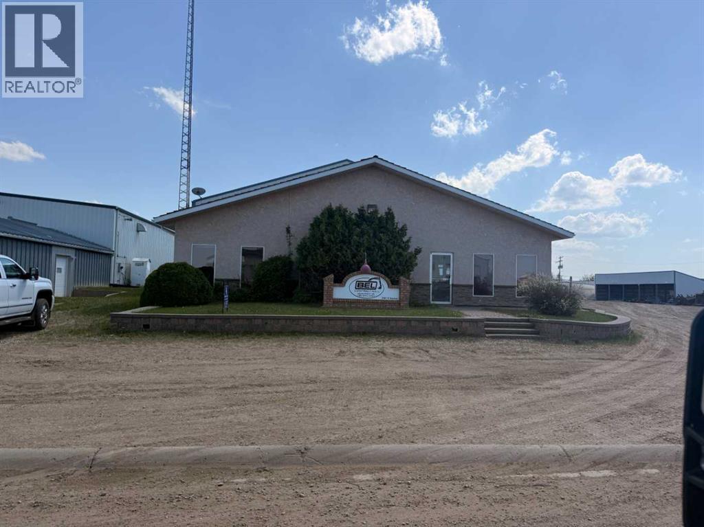 2101 17 Avenue Property Photo 1