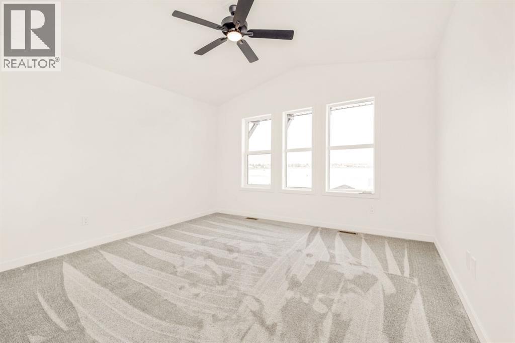 2504 43 Street S Property Photo 9