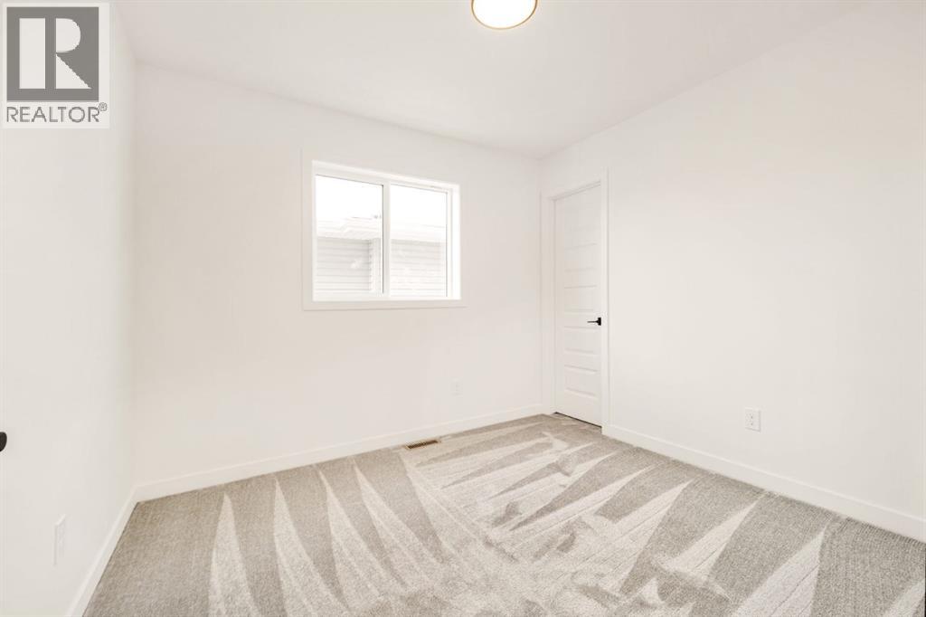 2504 43 Street S Property Photo 10