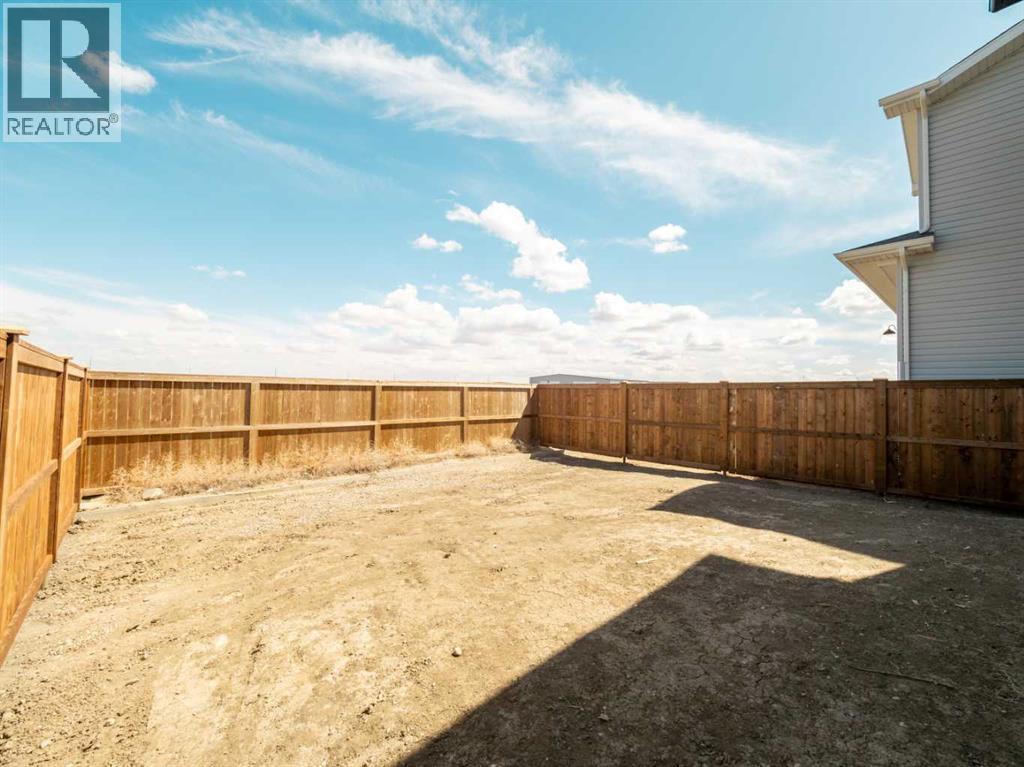 2504 43 Street S Property Photo 14