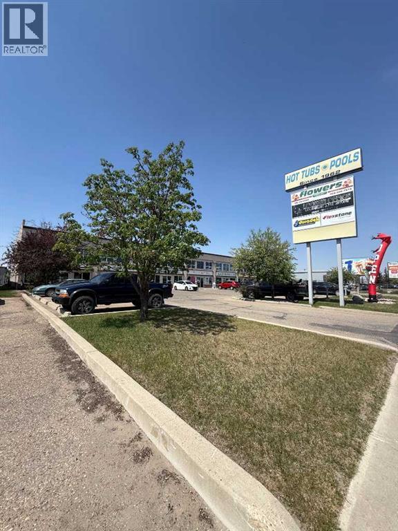 6782 50 Avenue Property Photo 2