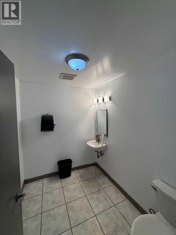 6782 50 Avenue Property Photo 6