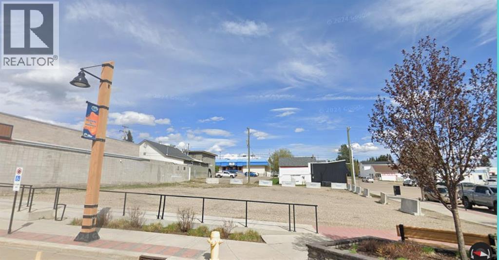 4903 50 Street Property Photo 2