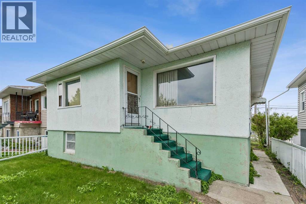 1228 Bantry Street Ne Property Photo 1