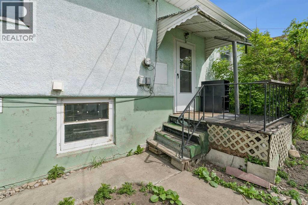 1228 Bantry Street Ne Property Photo 9