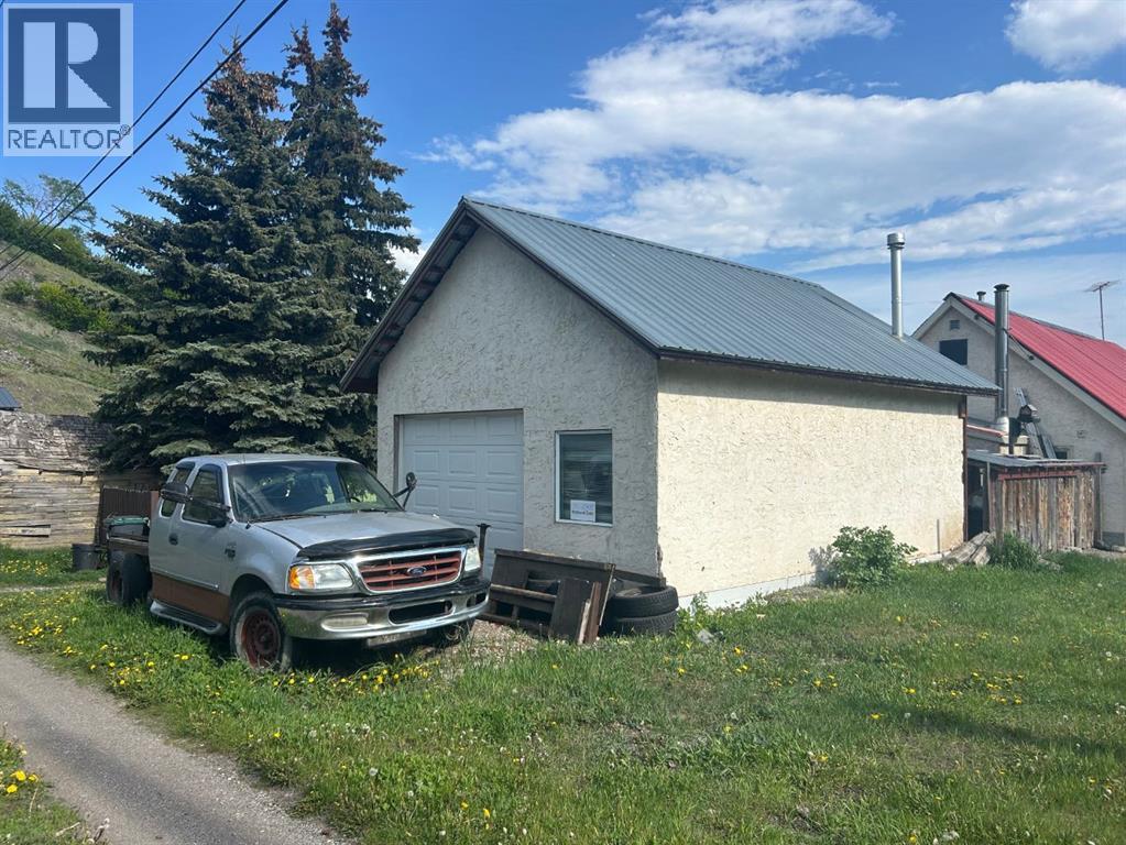 7917 17 Avenue Property Photo 5