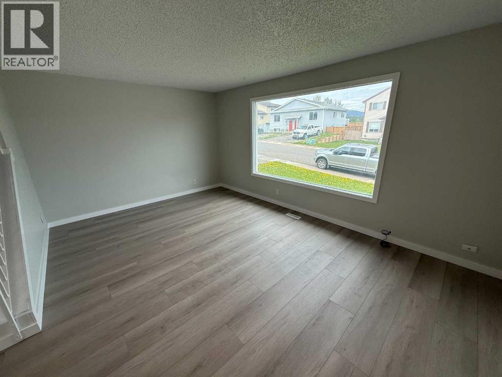 150 Sutherland Avenue Property Photo 2