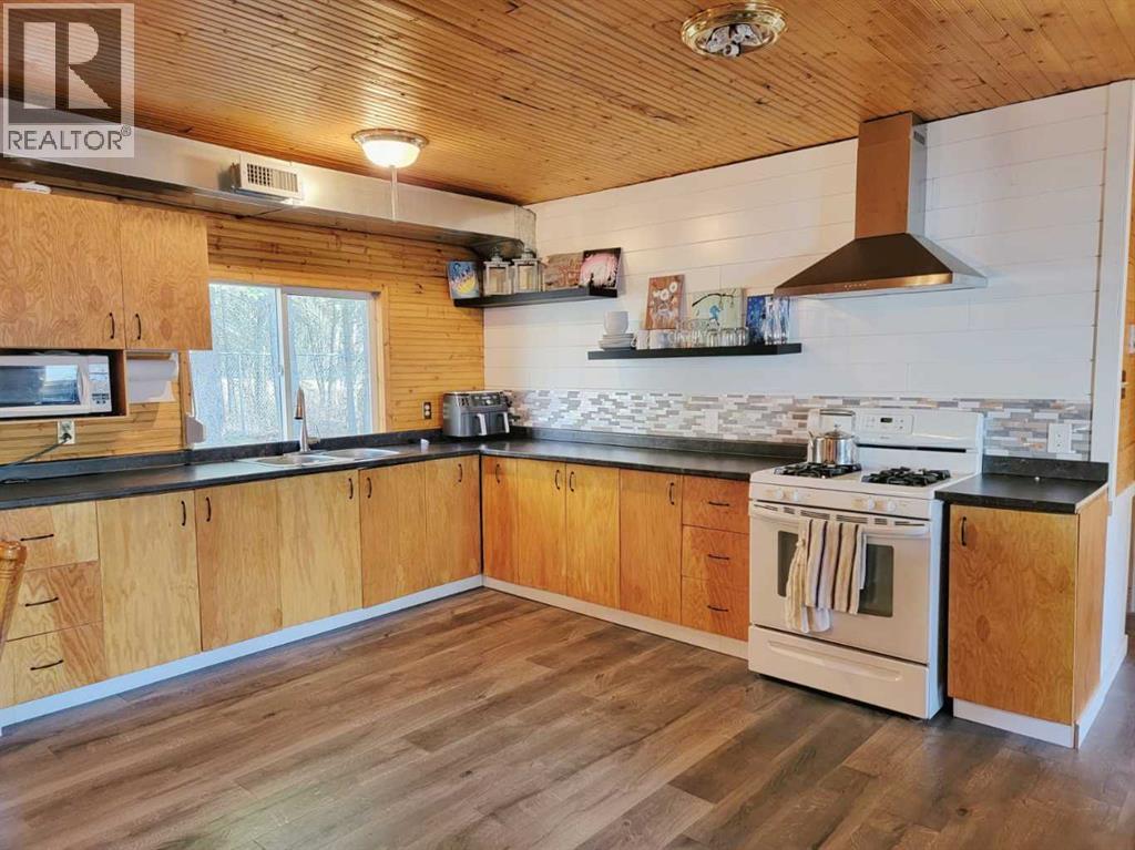 3252 Lake View Drive Property Photo 5