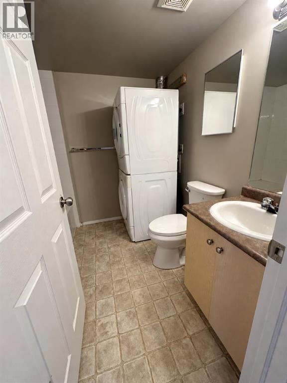 204 17 Street East Property Photo 6