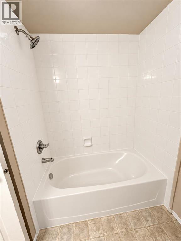 204 17 Street East Property Photo 8