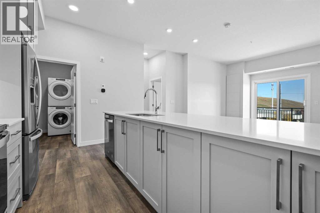 255 Les Jardins Park Southeast Property Photo 5