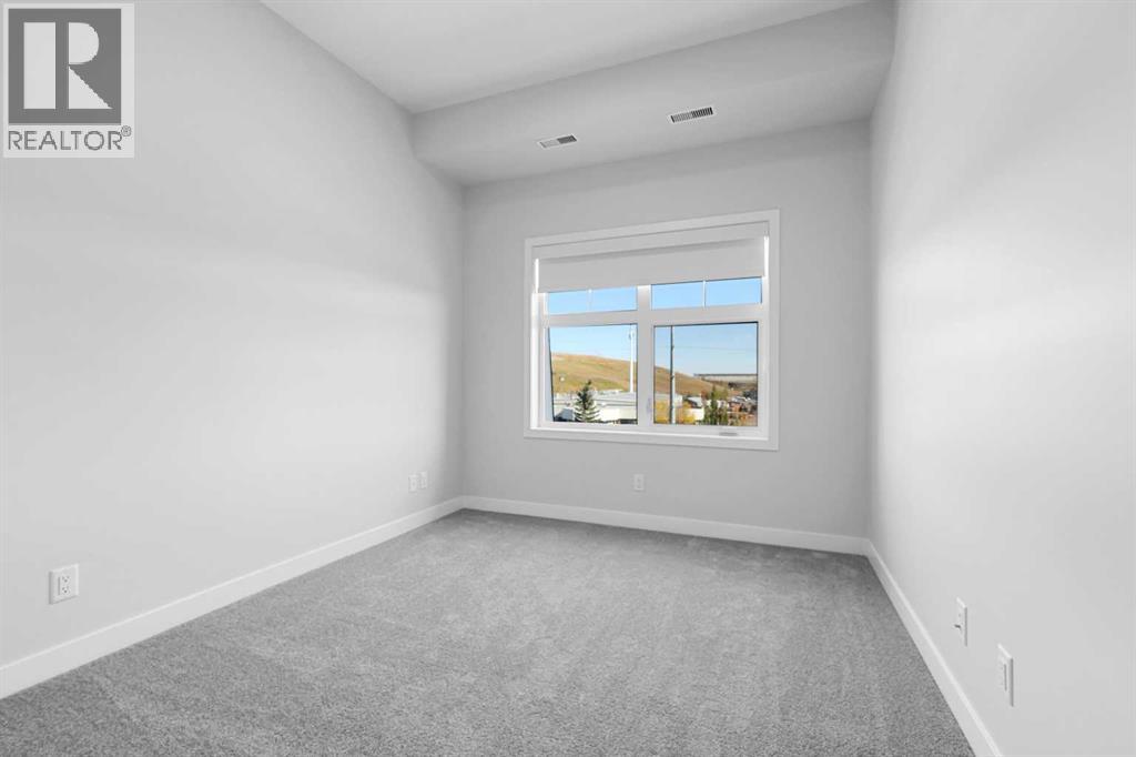 255 Les Jardins Park Southeast Property Photo 13