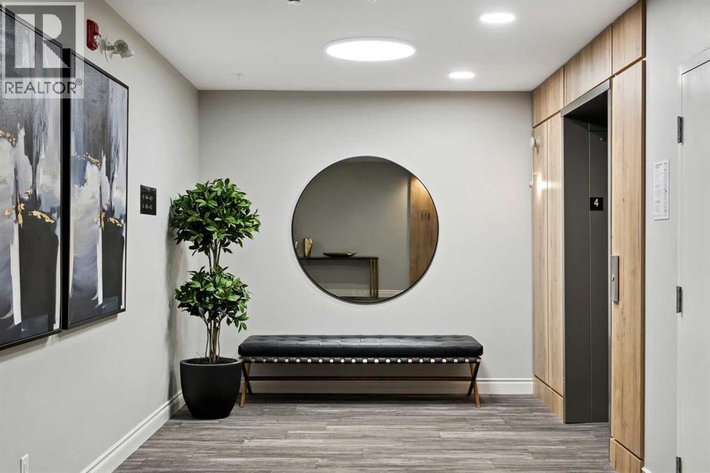 255 Les Jardins Park Southeast Property Photo 18