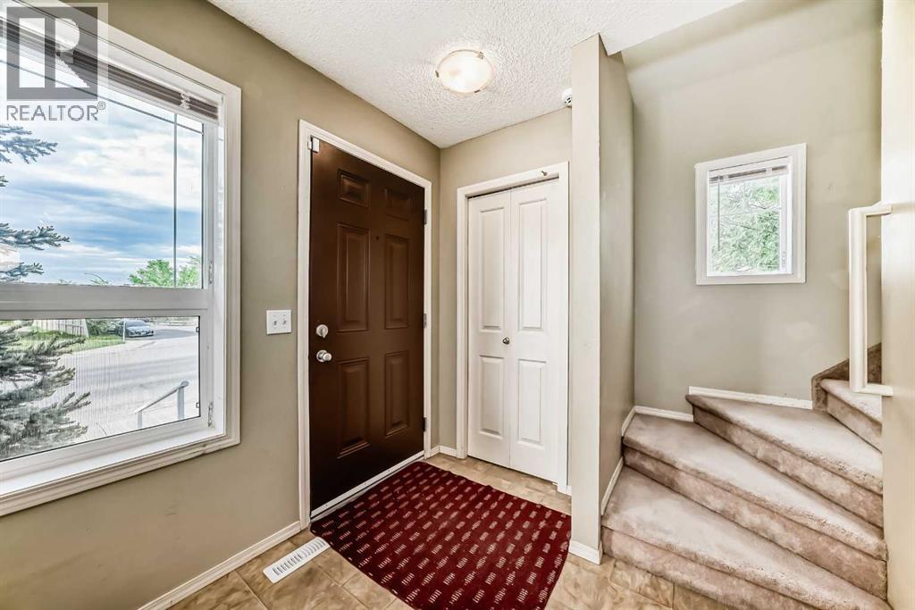 501 Saddlecrest Boulevard Ne Property Photo 4