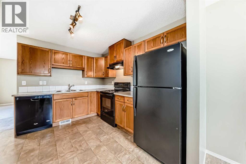 501 Saddlecrest Boulevard Ne Property Photo 5
