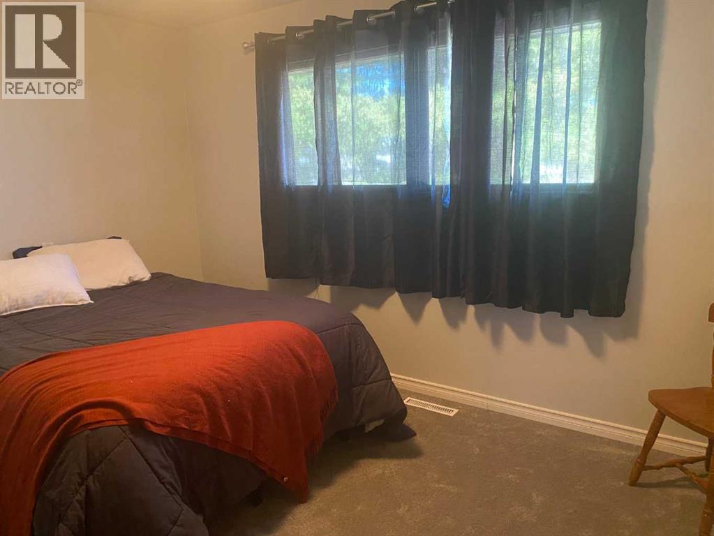 4910 51 Street Property Photo 10