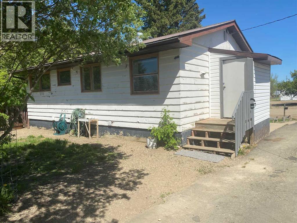 4910 51 Street Property Photo 17