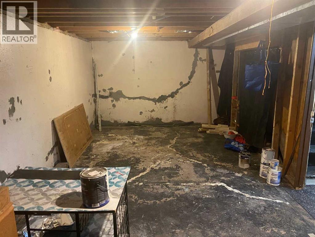 4910 51 Street Property Photo 18