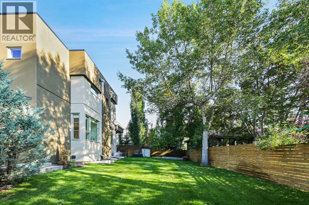 3926 9 Street Sw Property Photo 6