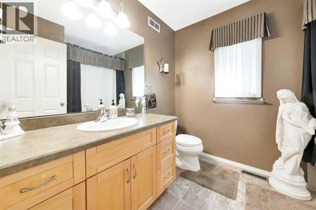 317 6 Avenue Property Photo 17