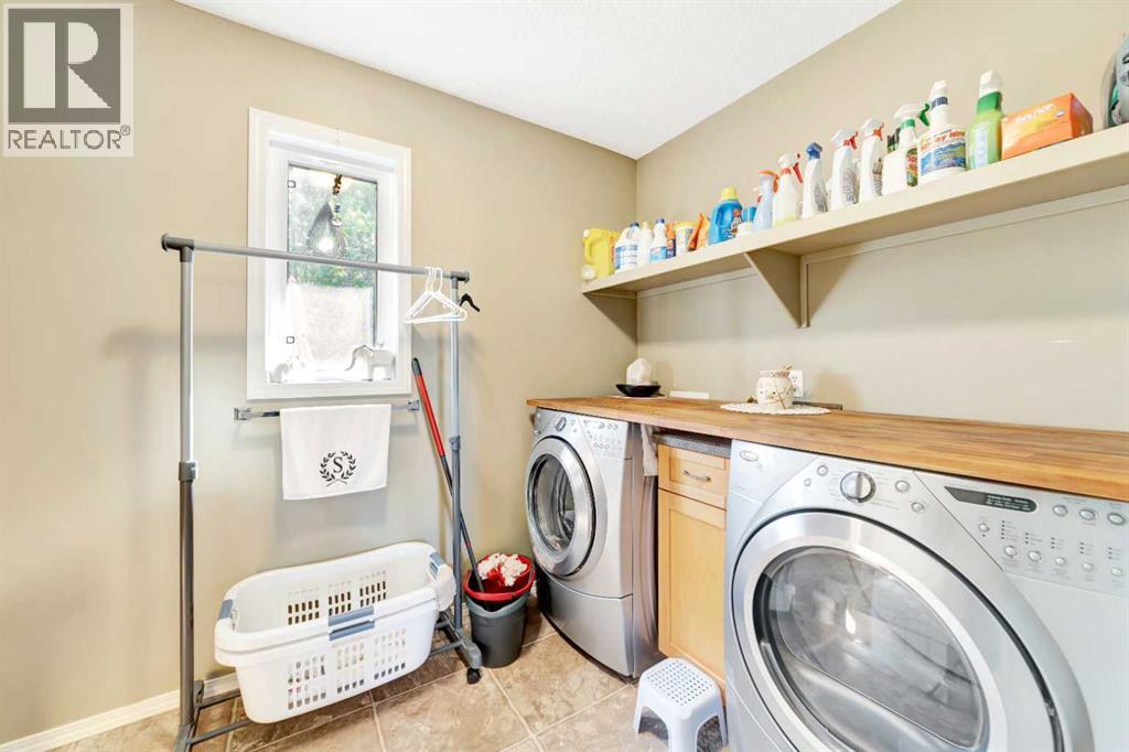 317 6 Avenue Property Photo 19