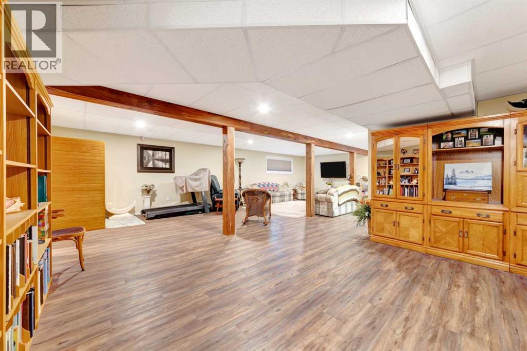 317 6 Avenue Property Photo 21