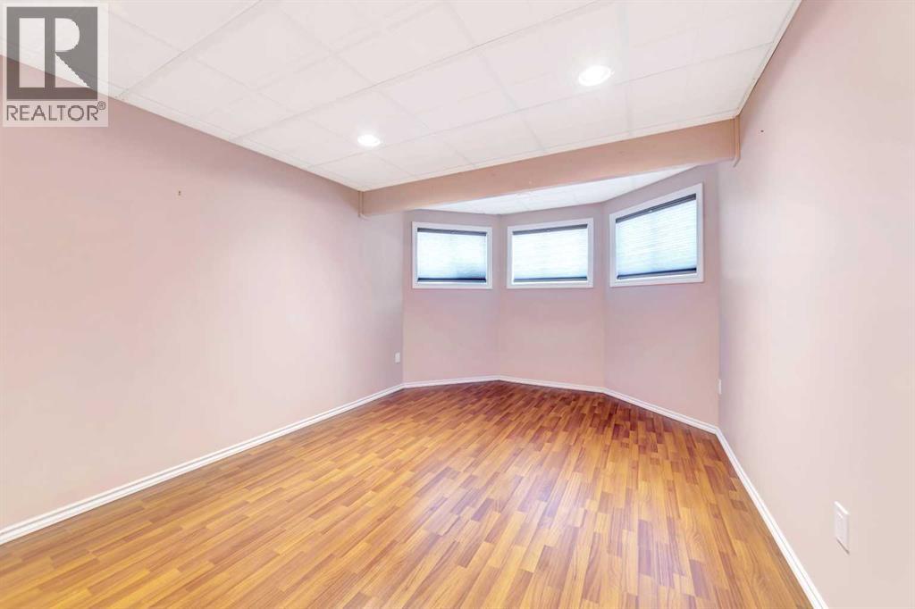 317 6 Avenue Property Photo 27