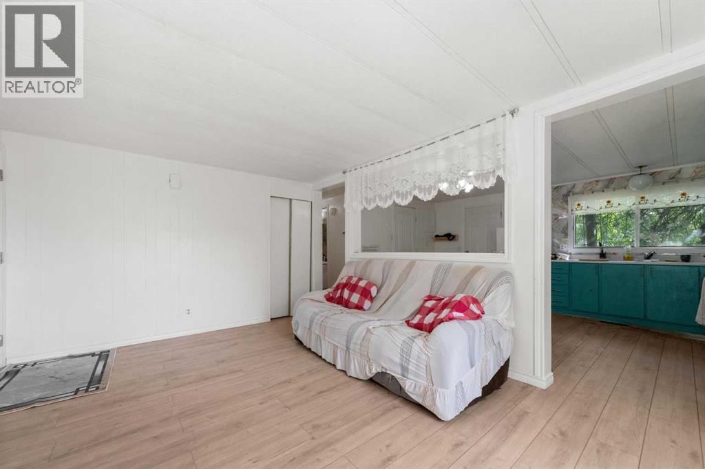 4911 54 Avenue Property Photo 11