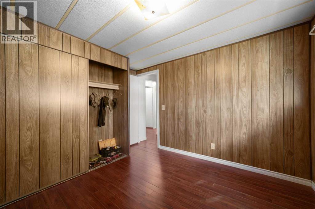 4911 54 Avenue Property Photo 14