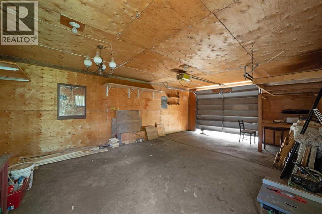 4911 54 Avenue Property Photo 19