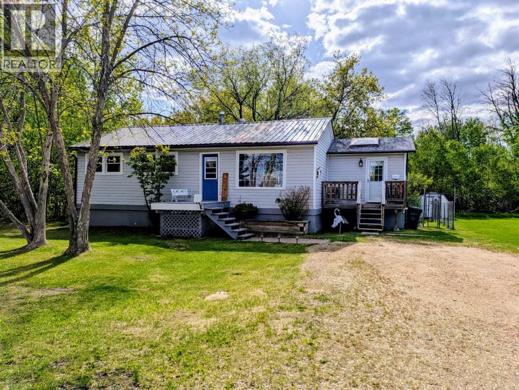 4814 52 Street Property Photo 1