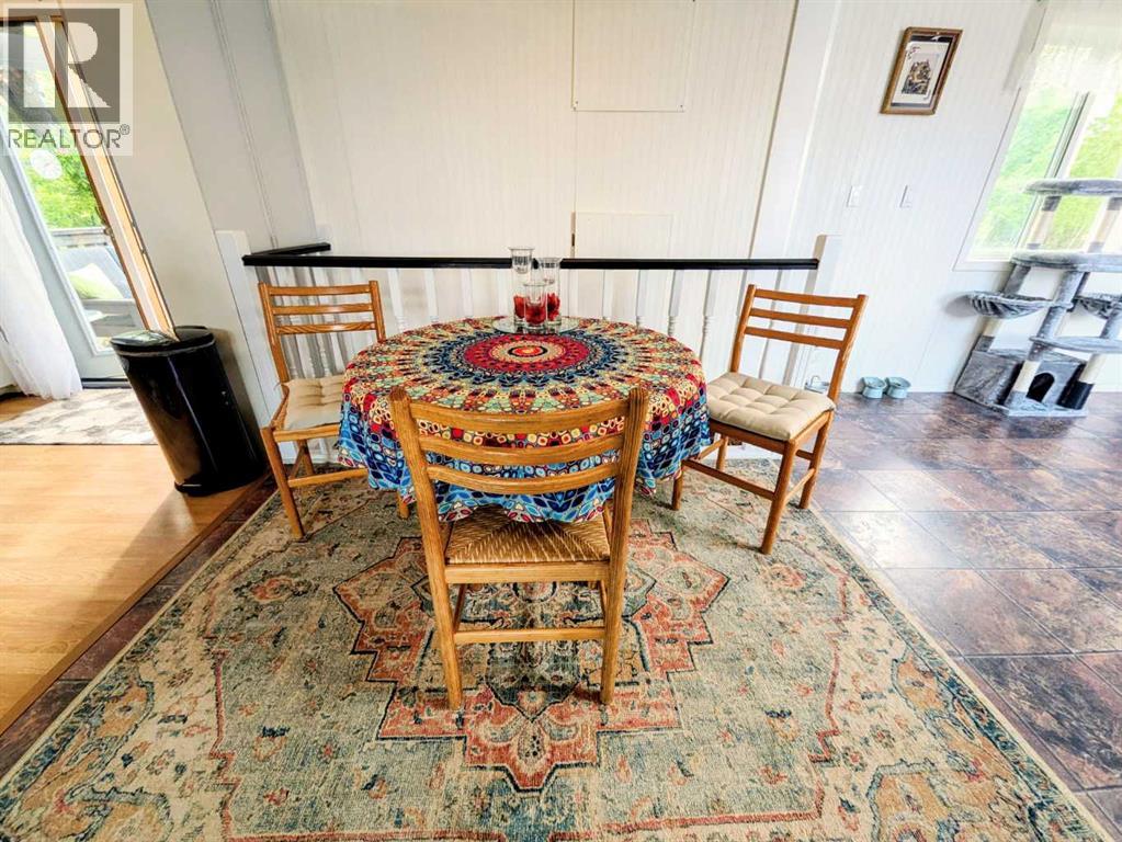 4814 52 Street Property Photo 7