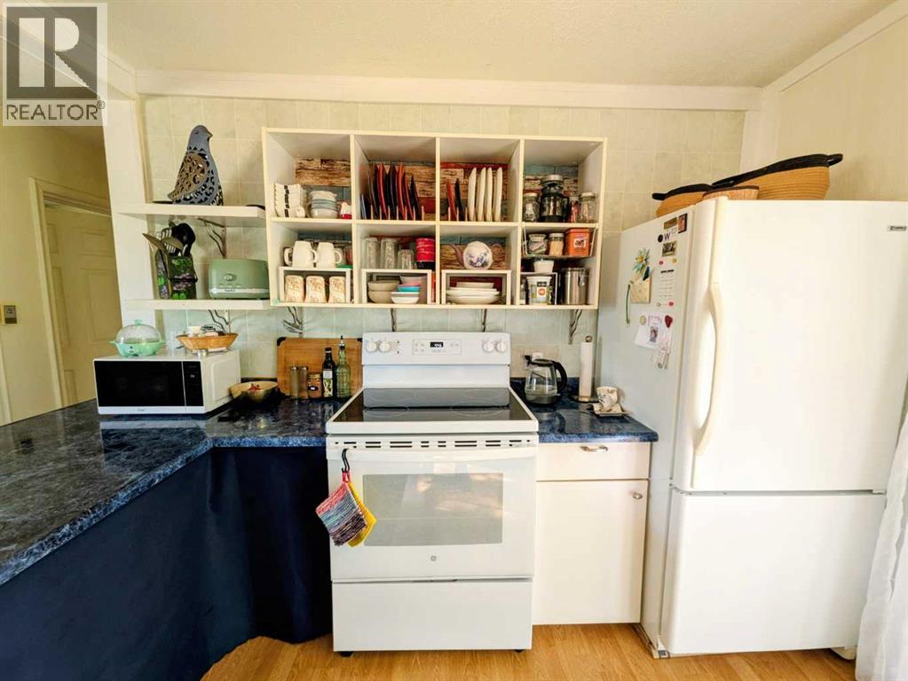 4814 52 Street Property Photo 13