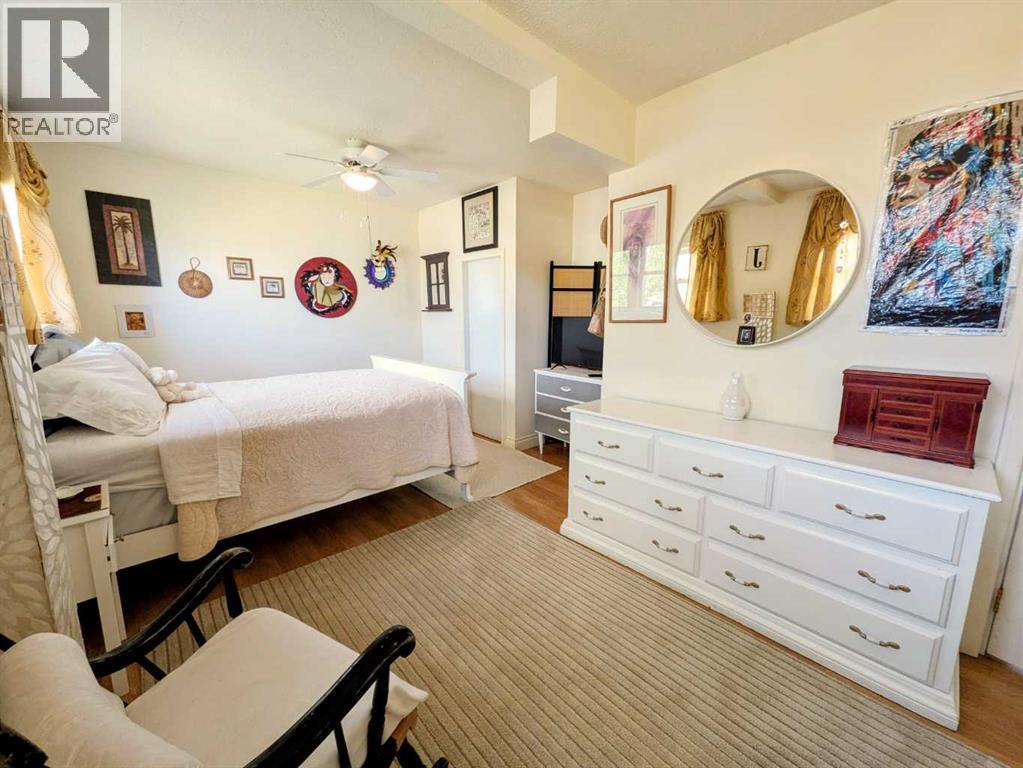 4814 52 Street Property Photo 17