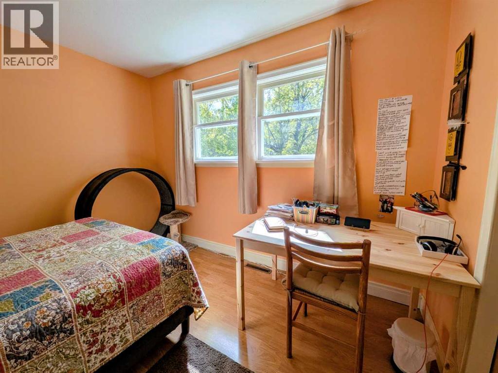 4814 52 Street Property Photo 21