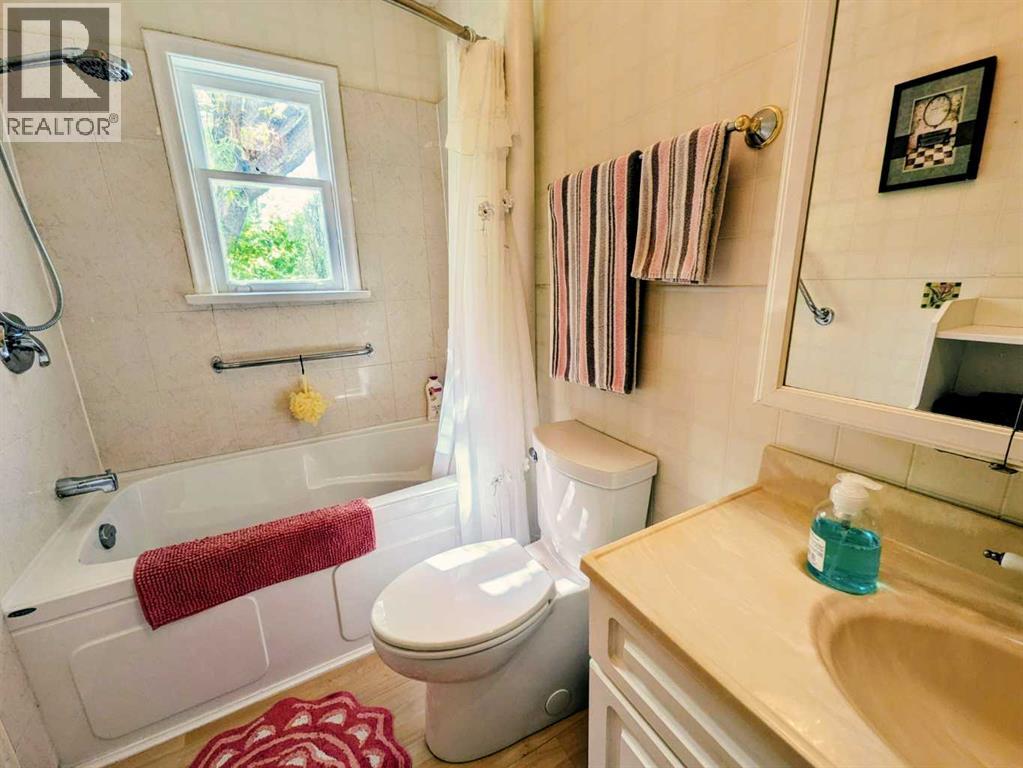 4814 52 Street Property Photo 23