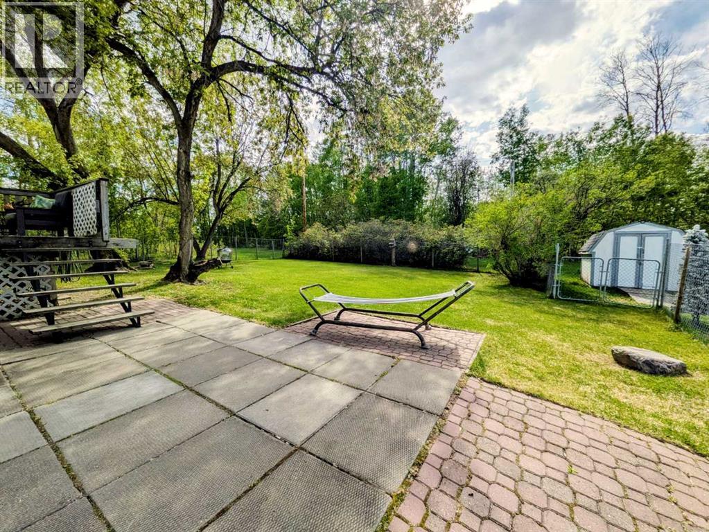 4814 52 Street Property Photo 34