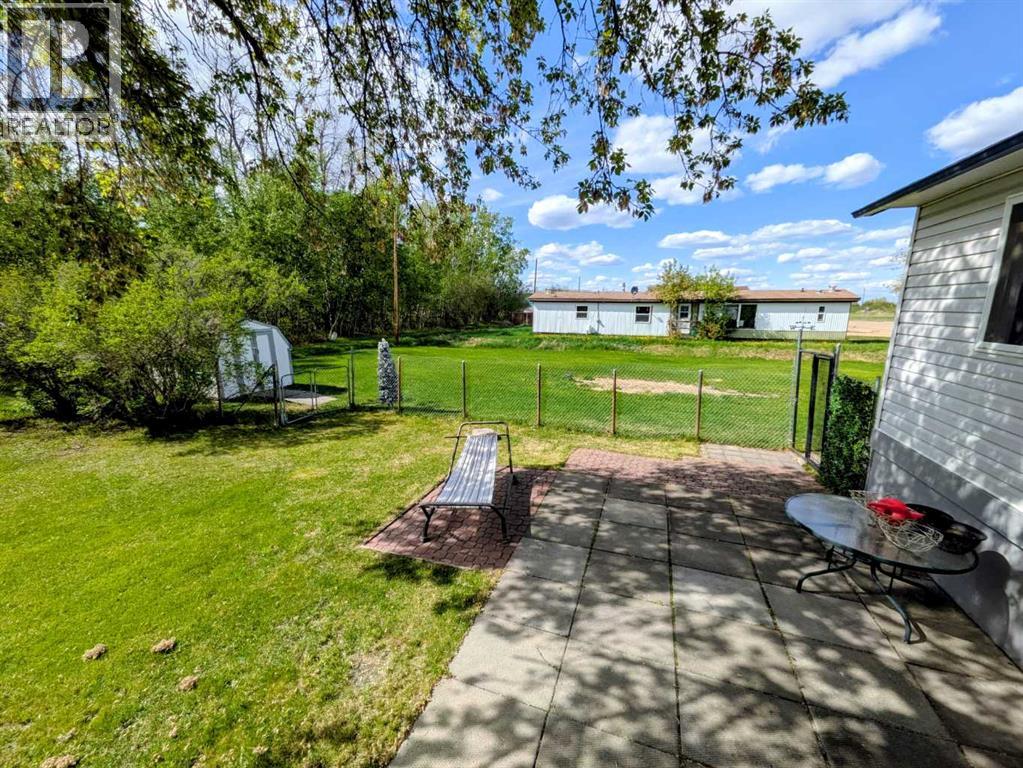 4814 52 Street Property Photo 37