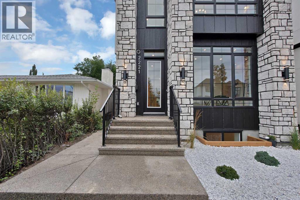 2221 Halifax Crescent Nw Property Photo 5