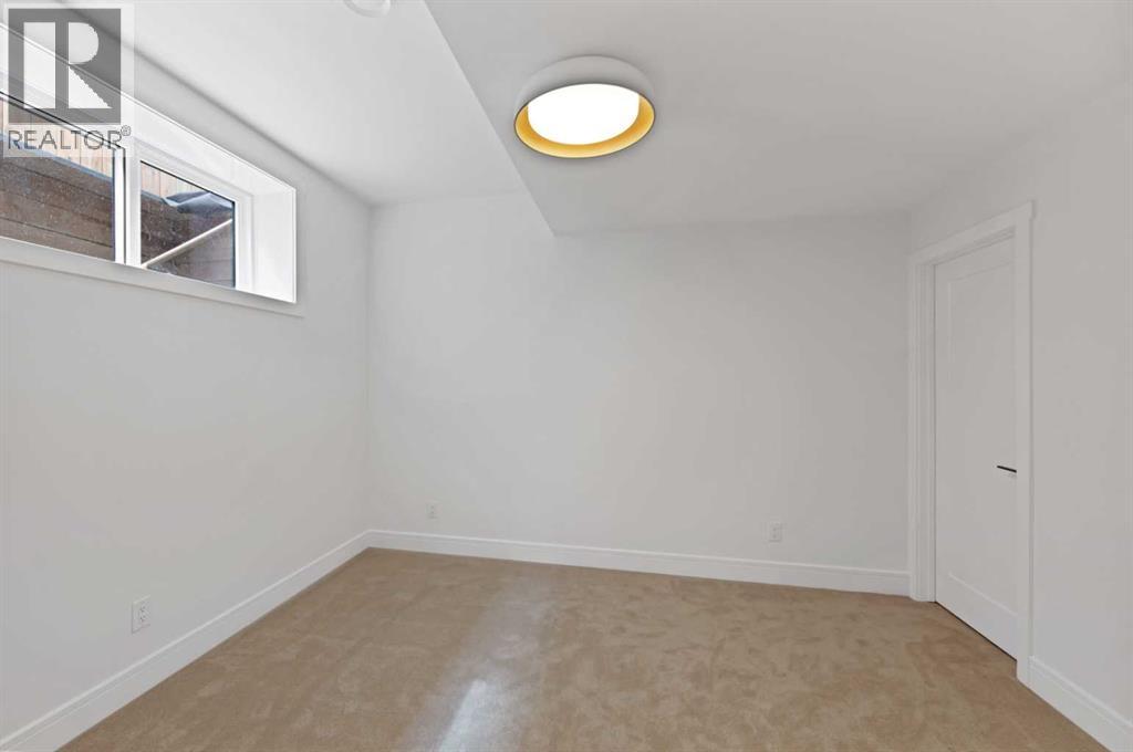 2221 Halifax Crescent Nw Property Photo 39