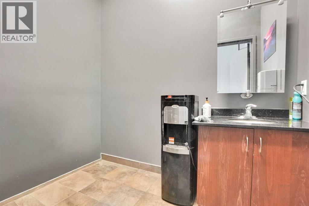 880 4 Avenue Sw Property Photo 22