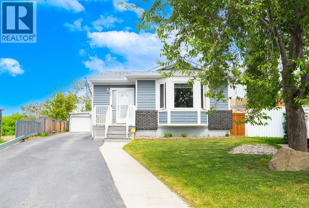 70 Elizabeth Way Se Property Photo 1