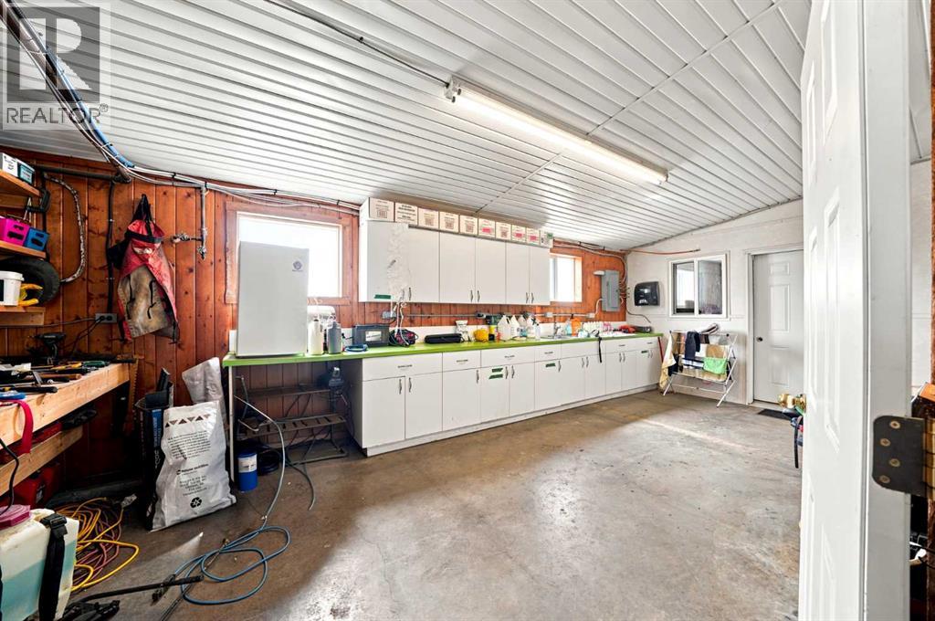 36142a Highway 2 Service Road S Property Photo 21