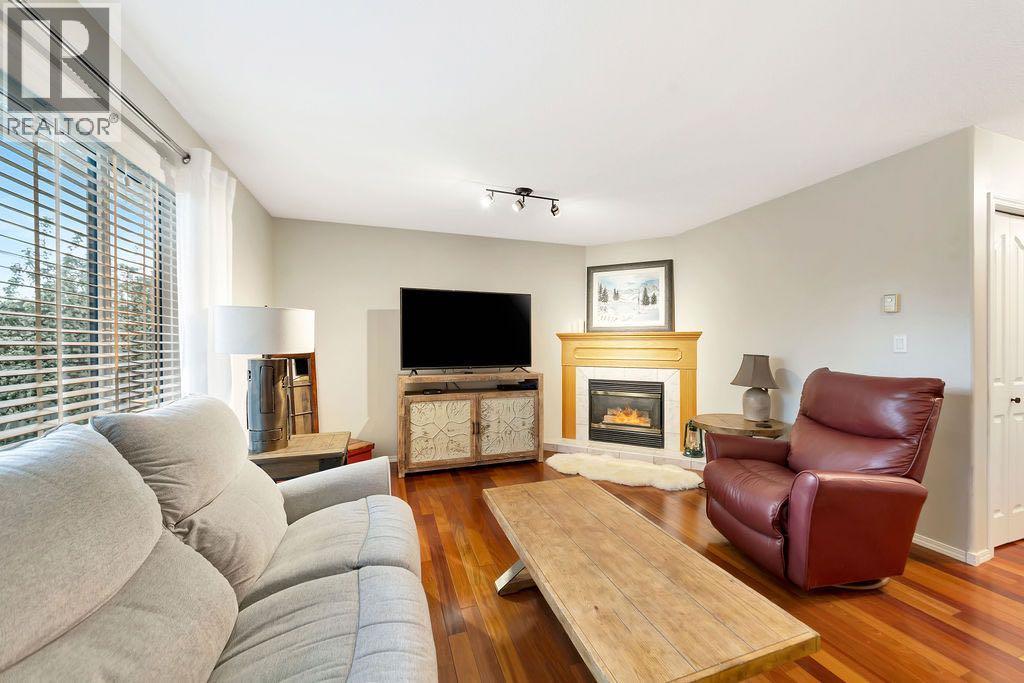 506 2nd Street E Property Photo 15