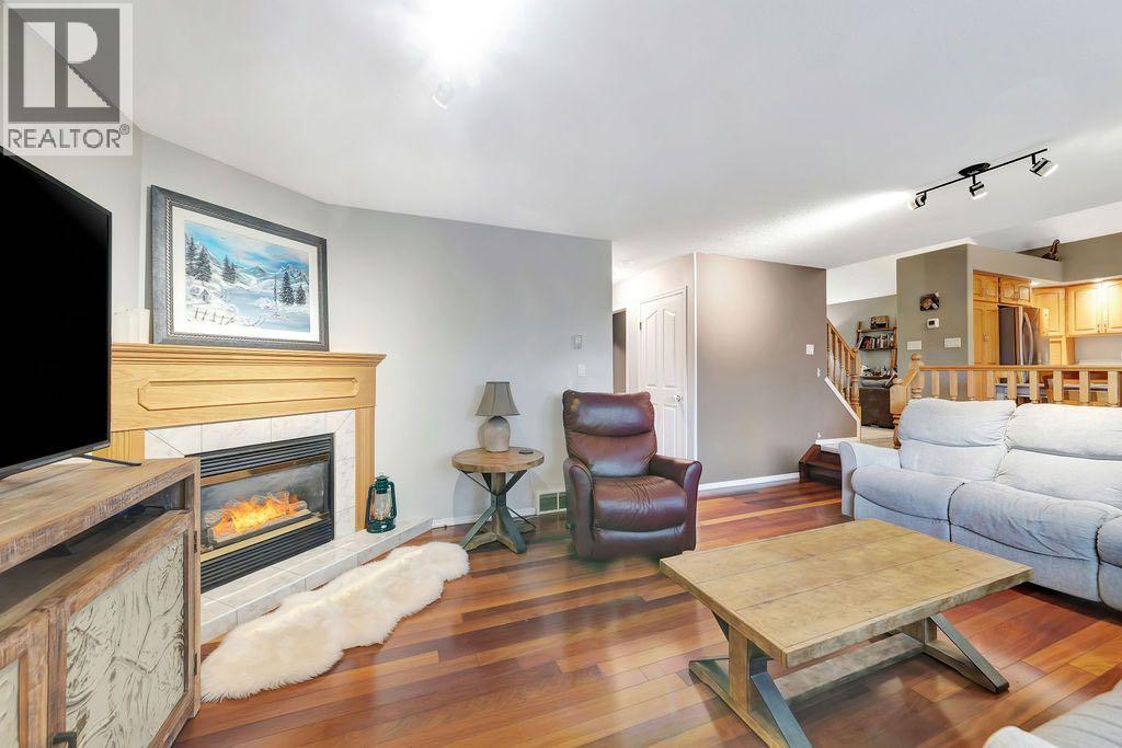 506 2nd Street E Property Photo 16