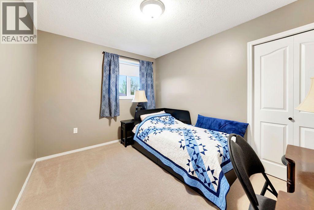 506 2nd Street E Property Photo 21