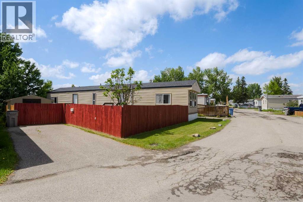 6220 17 Avenue Southeast Property Photo 1